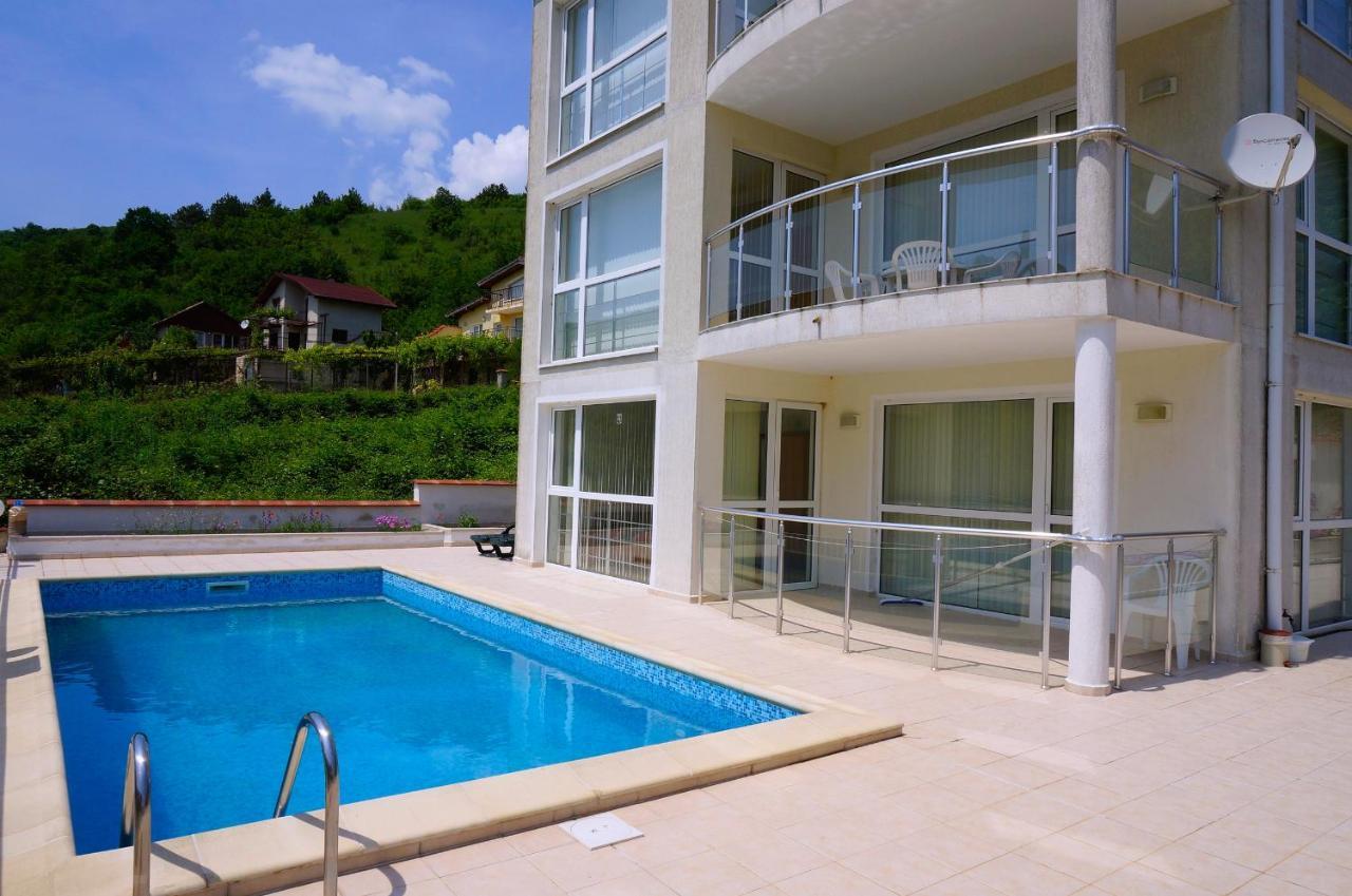 Апартамент Серена - Apartment Serena - Balchik Villa Zone Екстер'єр фото